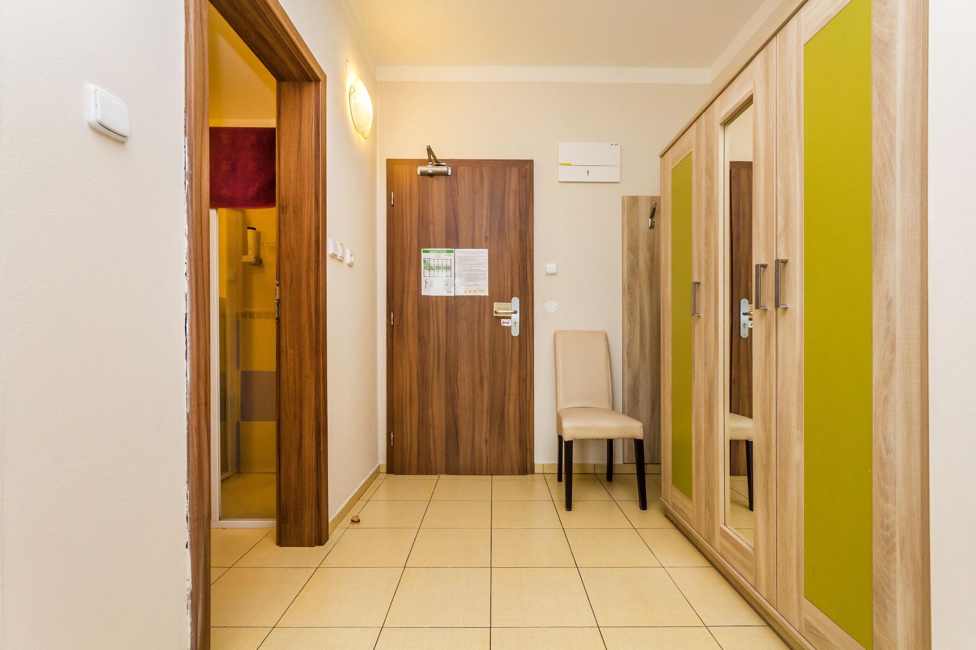 Nad Kralovnou Hotel & Restaurant Prague Exterior photo